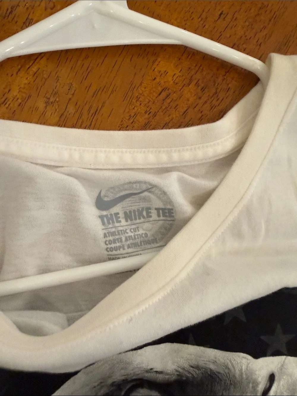 Nike White Short Sleeve Tee with Black Eagle Graphic xxl